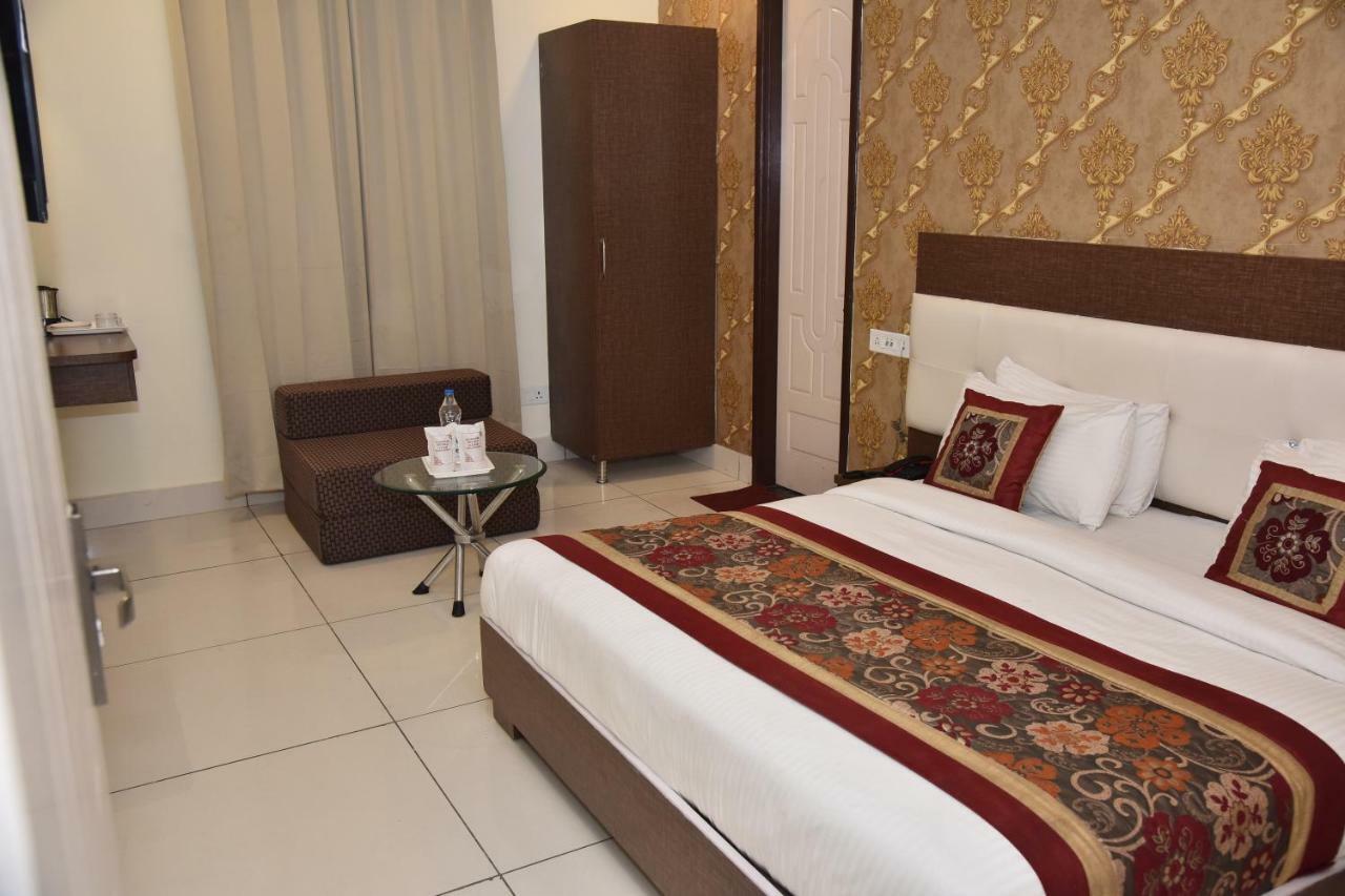 Hotel Oscar Amritsar Exterior foto